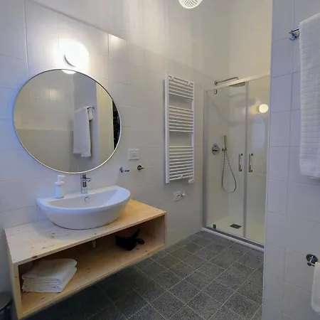 Lostabile & Coworking Gæstehus 3*
