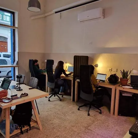 Lostabile & Coworking 3* Bari